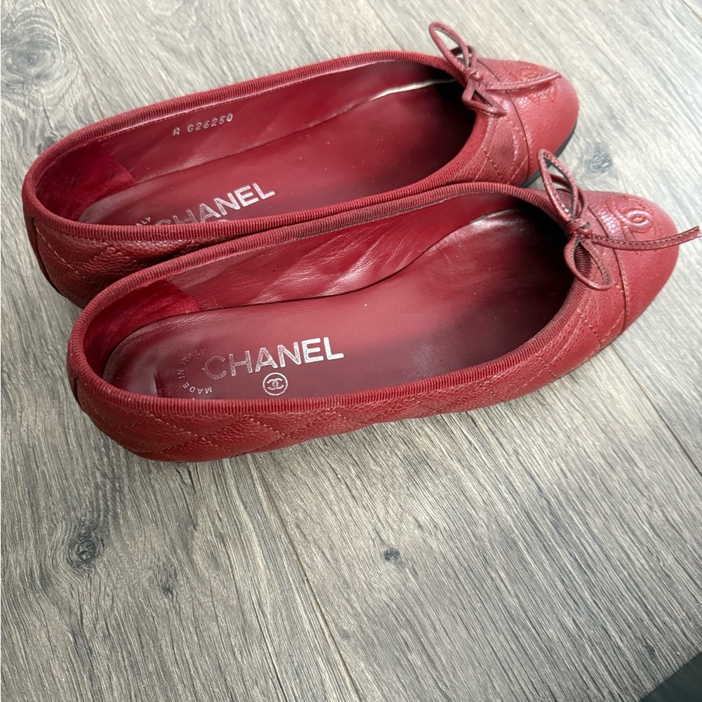 CHANEL Burgundy Ballet Flats